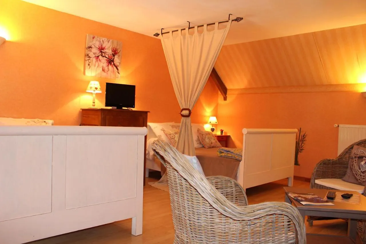 La Maison Aux Chimeres Bed & Breakfast Guehenno France