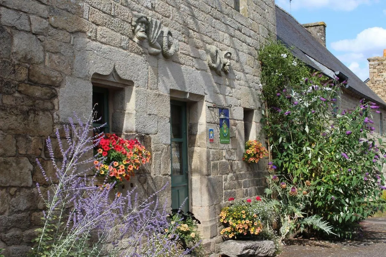 La Maison Aux Chimeres Bed & Breakfast Guehenno