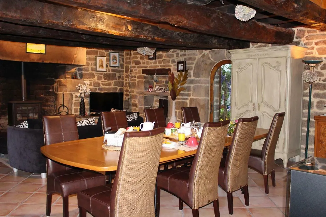 La Maison Aux Chimeres Bed & Breakfast Guehenno