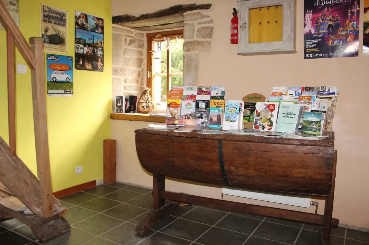 La Maison Aux Chimeres Bed & Breakfast Guehenno France