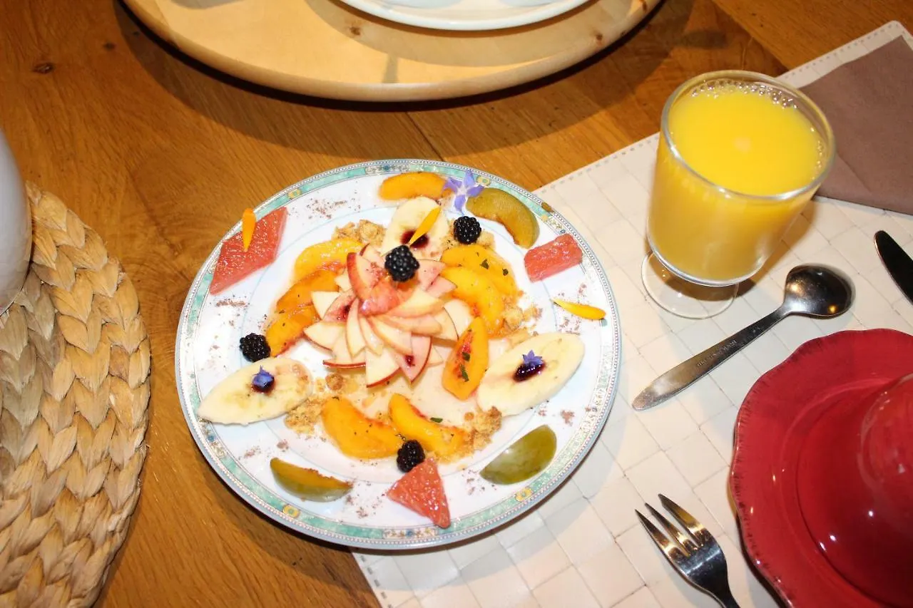 La Maison Aux Chimeres Bed & Breakfast Guehenno 0*,
