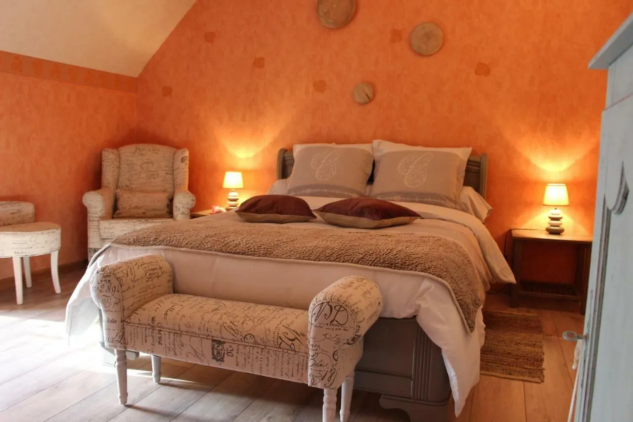 La Maison Aux Chimeres Bed & Breakfast Guehenno France