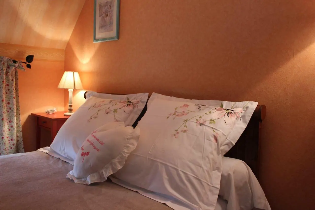 La Maison Aux Chimeres Bed & Breakfast Guehenno