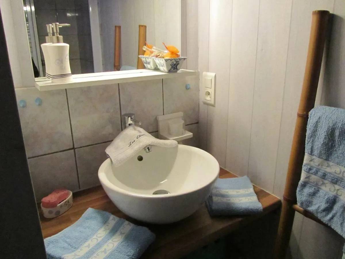 La Maison Aux Chimeres Bed & Breakfast Guehenno