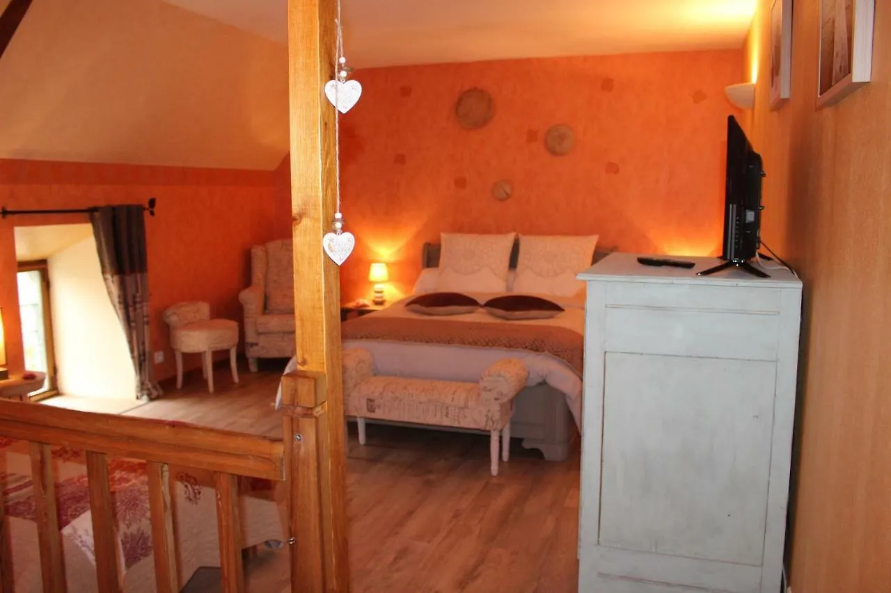 La Maison Aux Chimeres Bed & Breakfast Guehenno