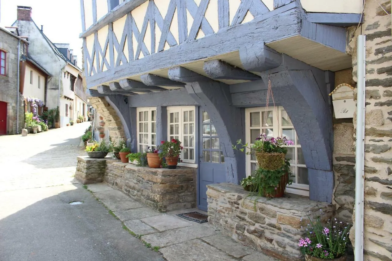 La Maison Aux Chimeres Bed & Breakfast Guehenno