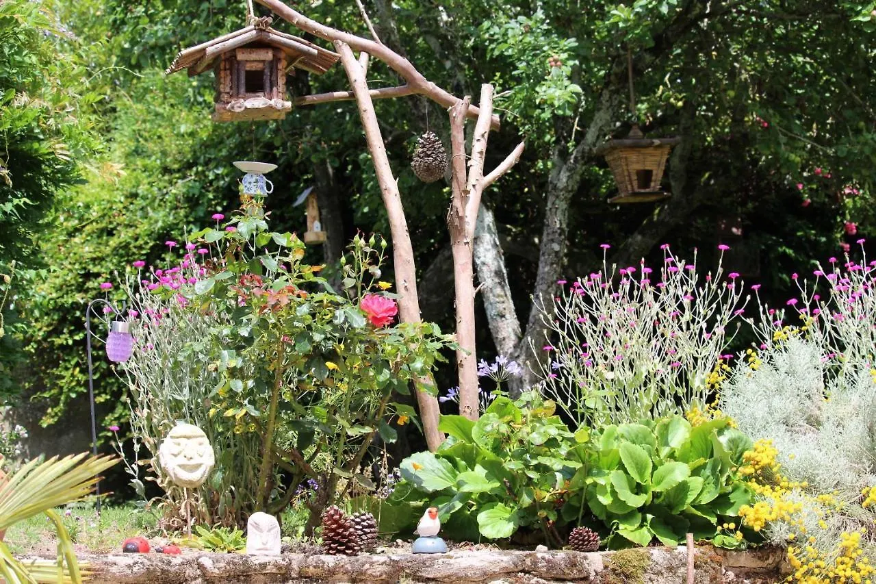 La Maison Aux Chimeres Bed & Breakfast Guehenno